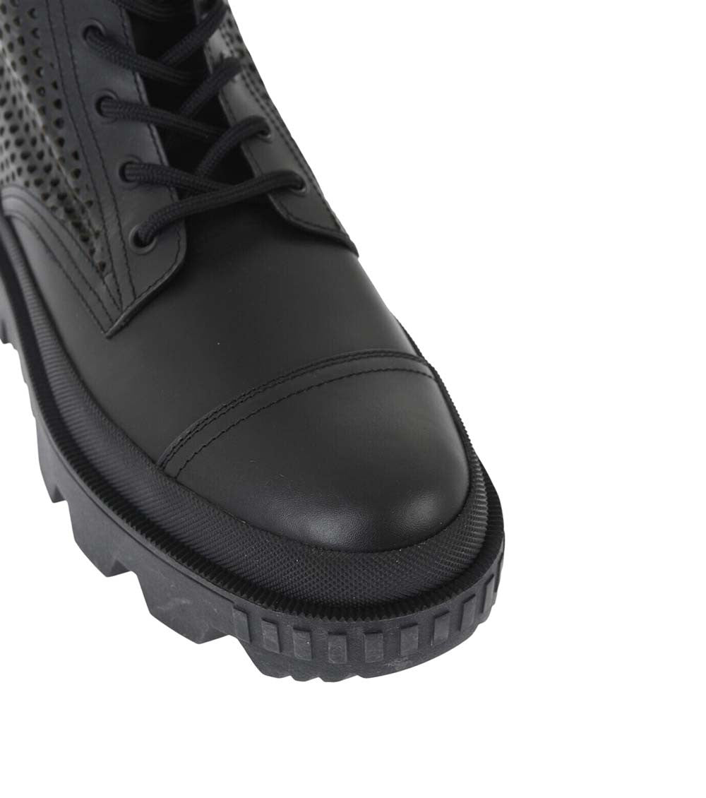 Black Lace-Up Boots 3