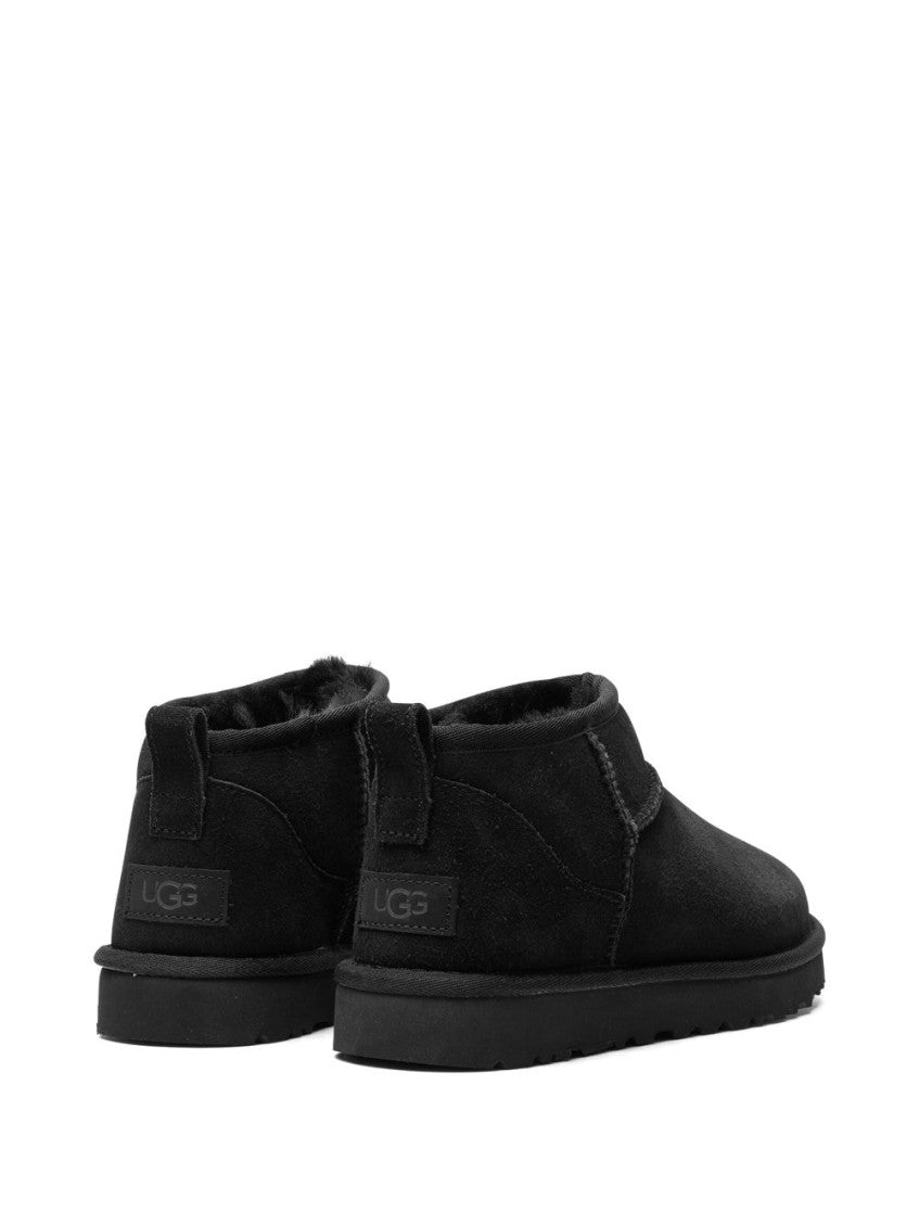 Black Classic Ultra Boots 5