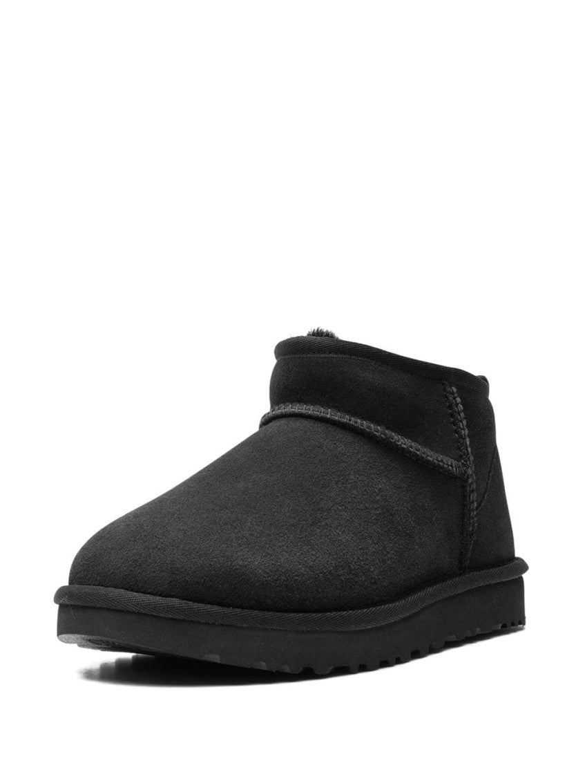 Black Classic Ultra Boots 7