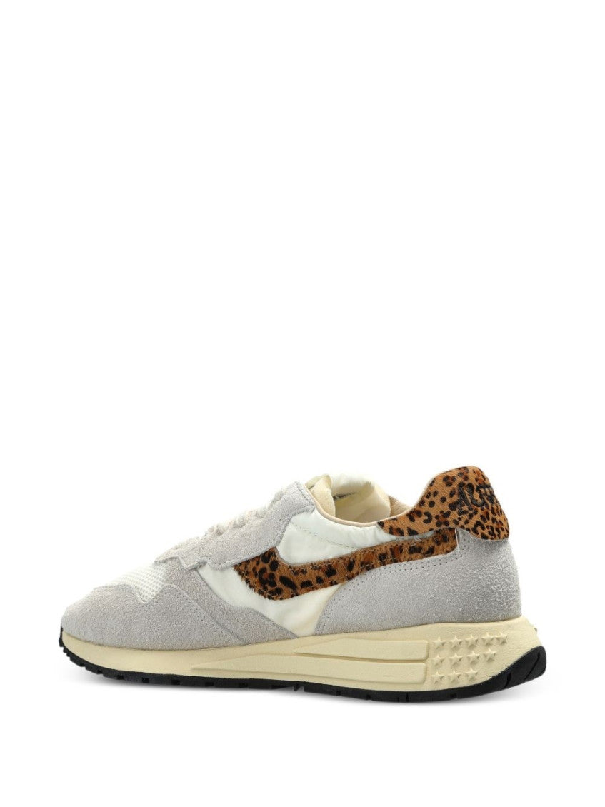 Light White Reelwind Sneakers 2
