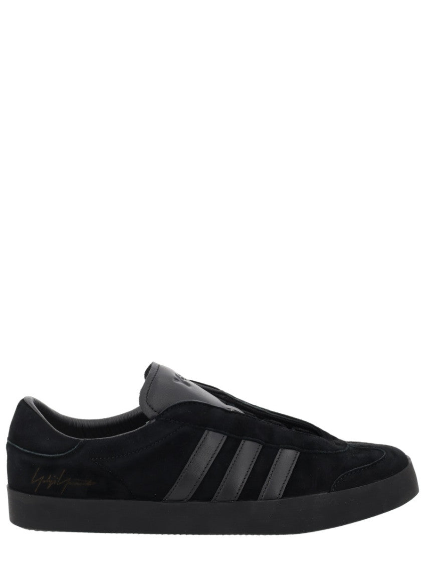 Black Gazelle Sneakers 1