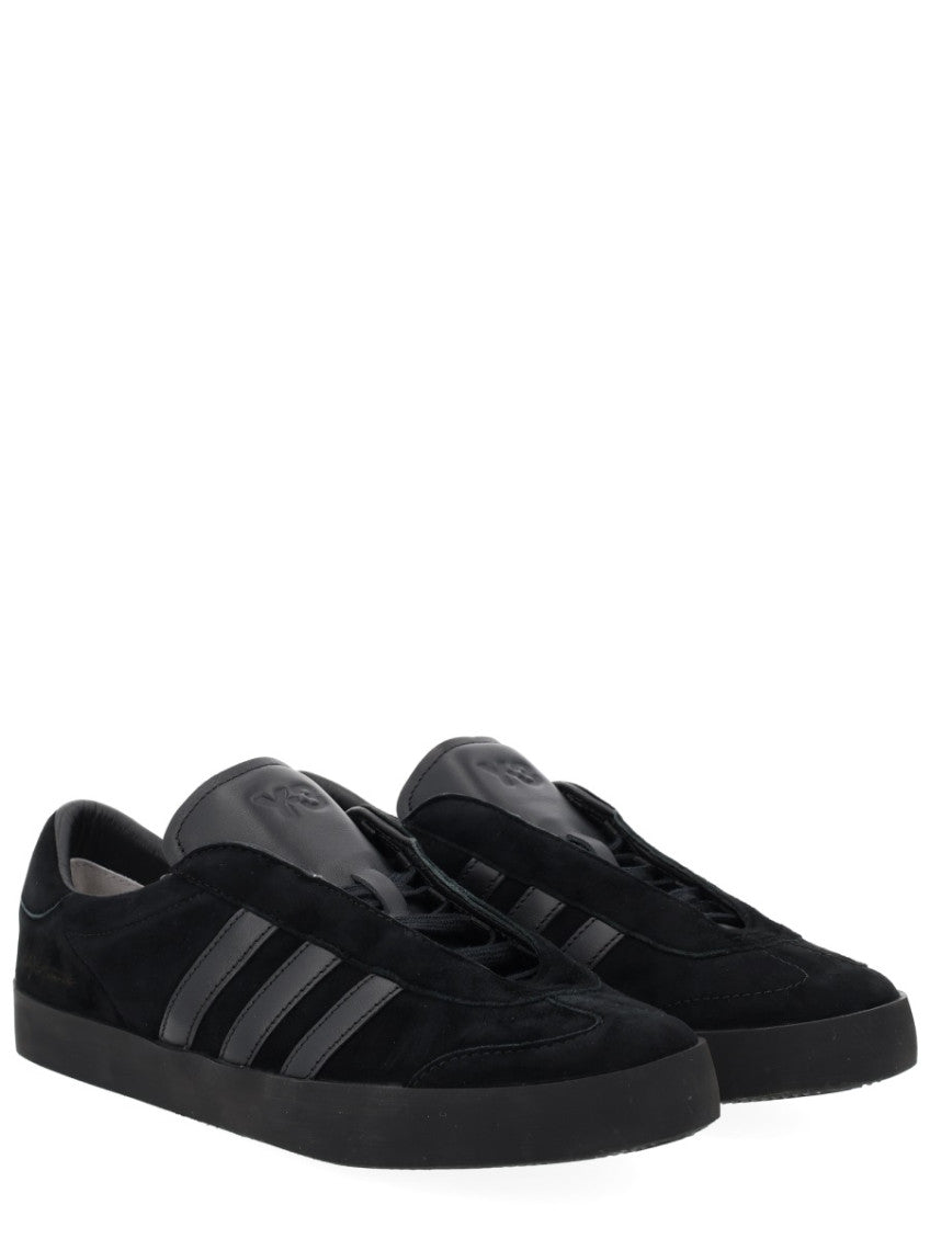 Black Gazelle Sneakers 2
