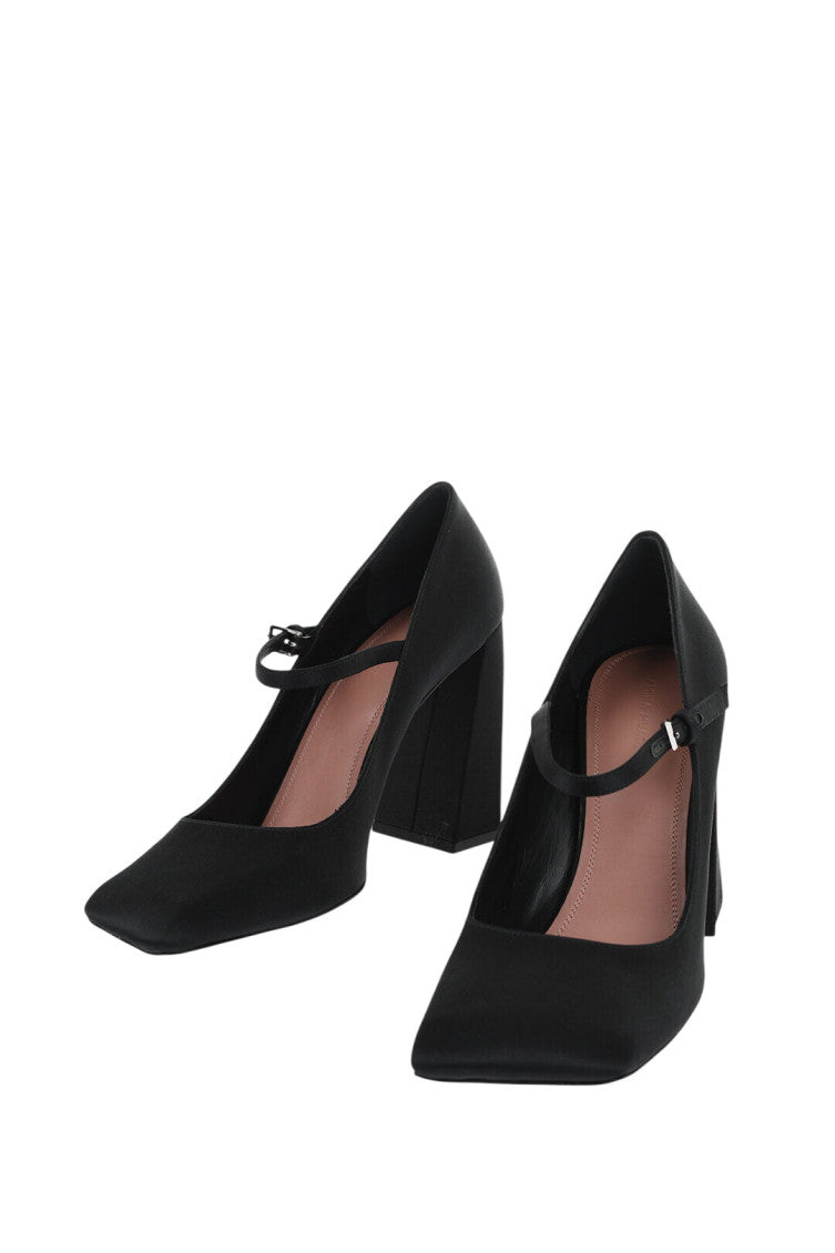 Black Mary Jane Pumps 2