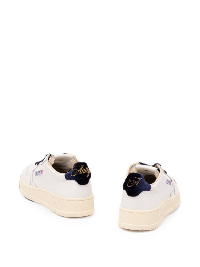 White Logo Sneakers 5