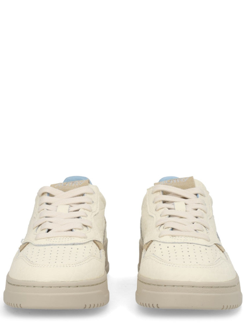 White Logo Sneakers 3