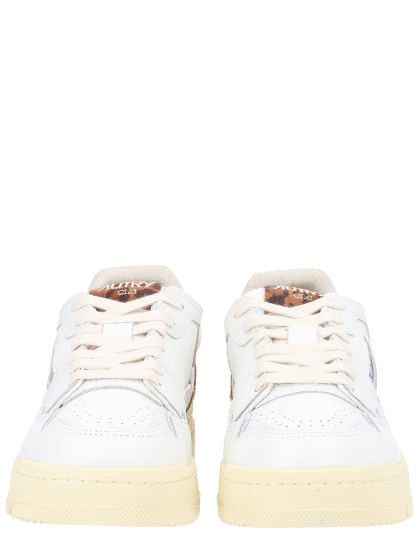 White Logo Sneakers 3