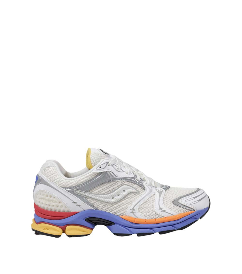 White Progrid Triumph-4 Sneakers 1