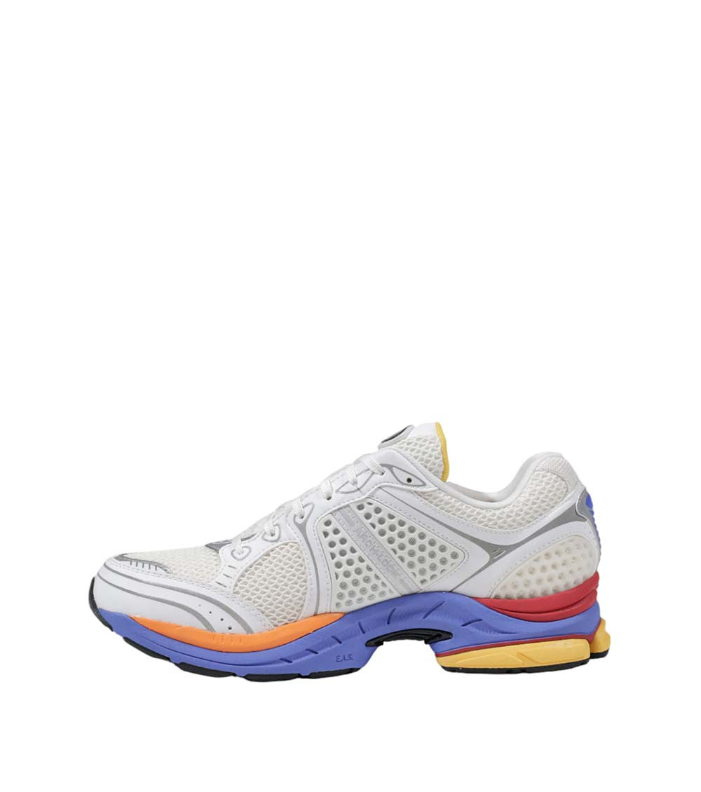 White Progrid Triumph-4 Sneakers 3