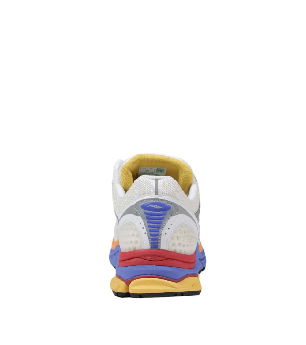White Progrid Triumph-4 Sneakers 4