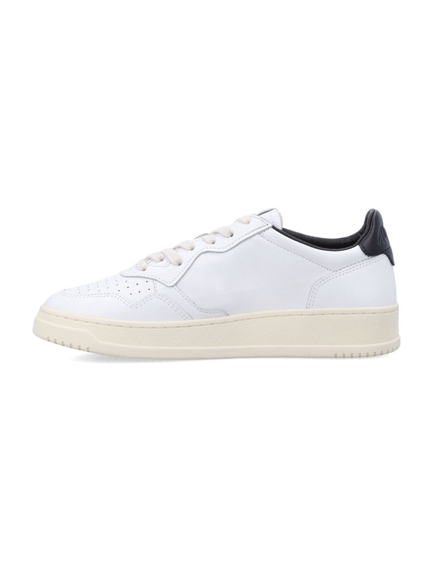 White Logo Low Top Sneakers 3