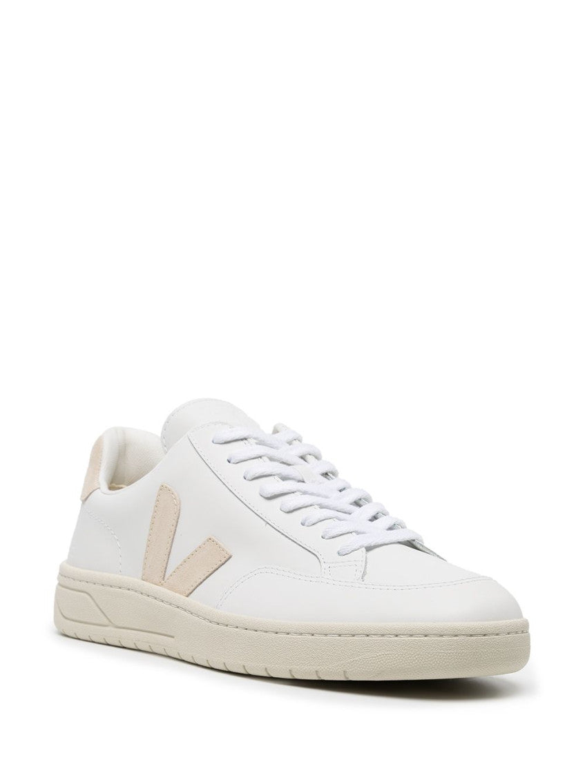 White Logo Sneakers 2