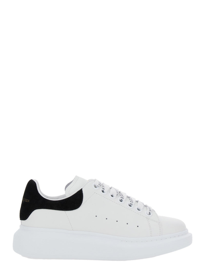 White Black Low Top Sneakers 1