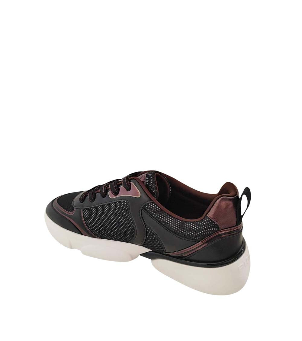 Black Lace-up Snekers 2