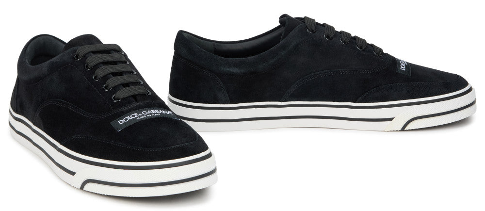 Black Low-Top Sneakers 3