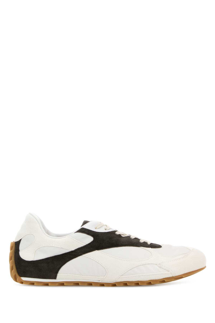 White Flash Sneakers 1
