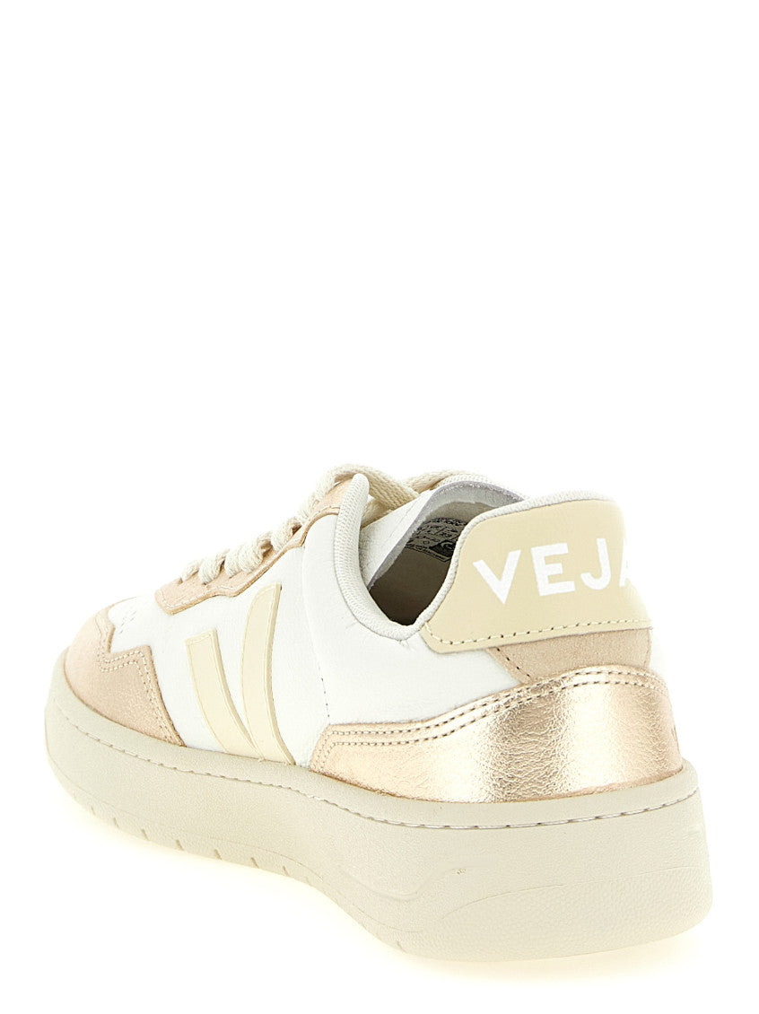 White Logo Sneakers 3