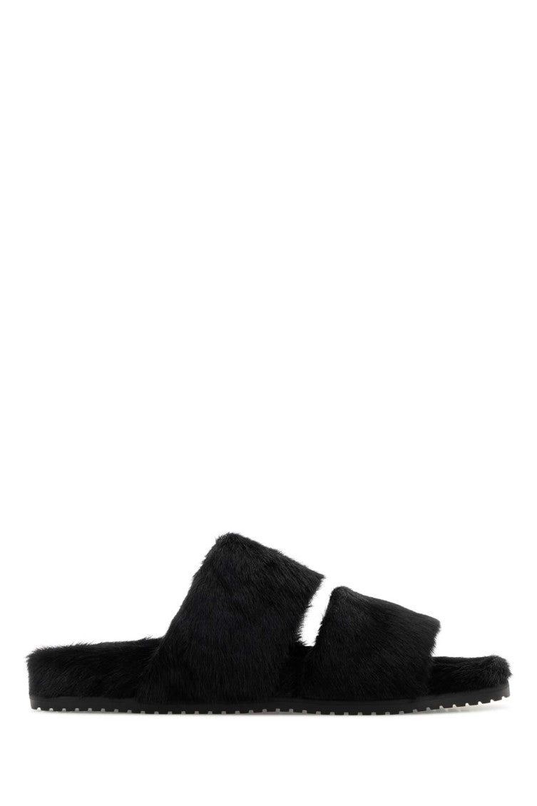 Black Solid Ciabatta Sandals 1