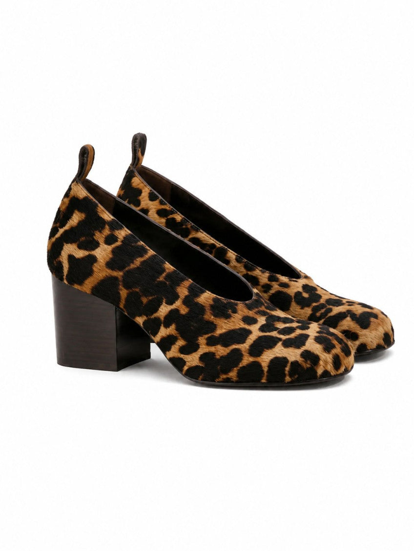 Leopard Print Slip-on Pumps 2