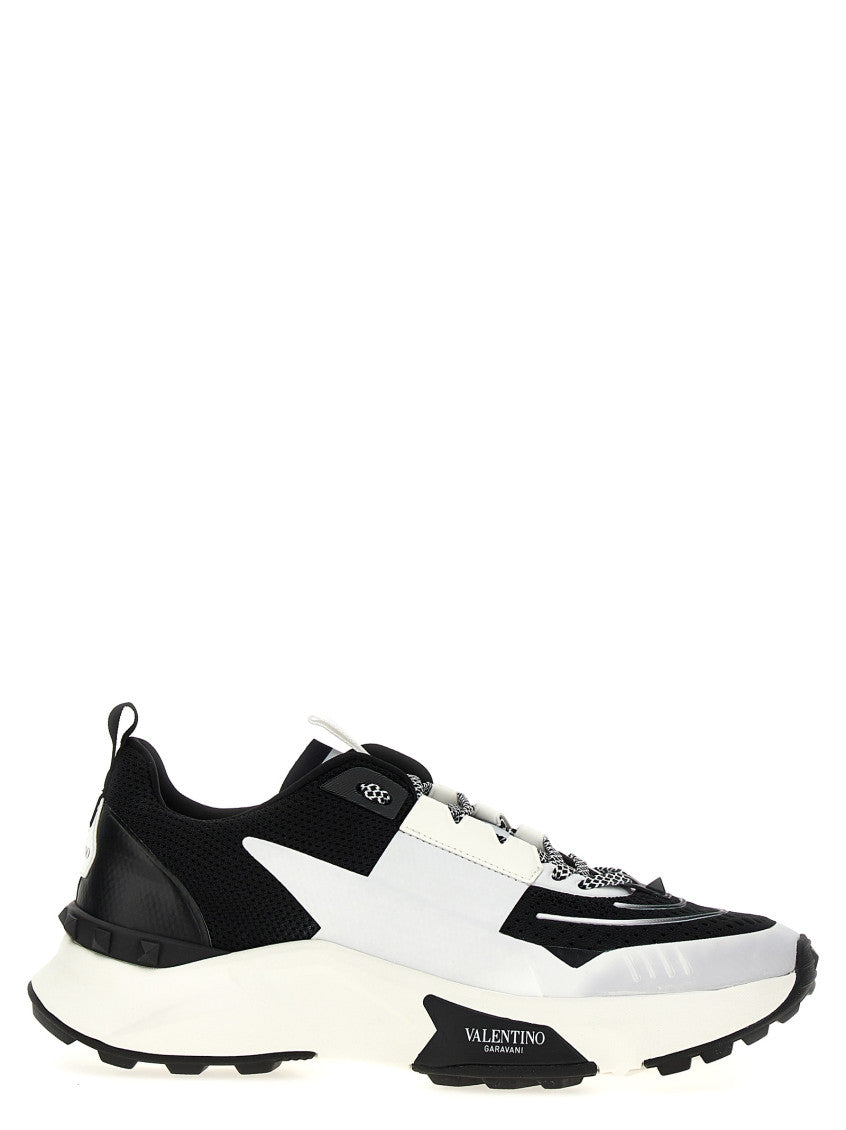 Black White Low Top Sneakers 1