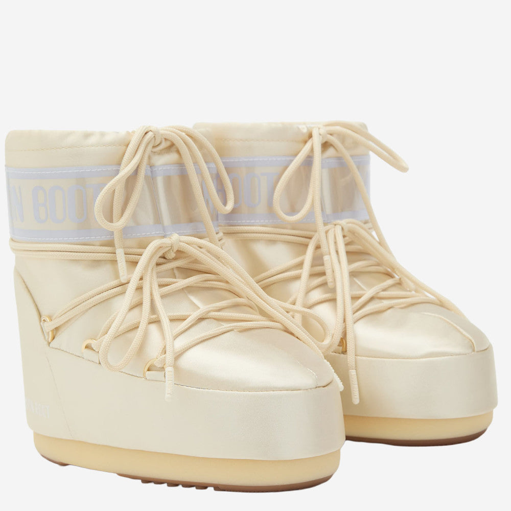Off White Logo Boots 2