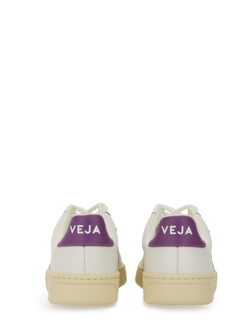 White Logo Sneakers 3