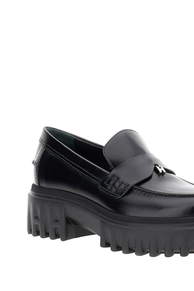 Black Solid Loafers 5