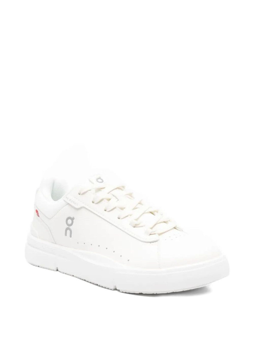 White Logo Sneakers 2