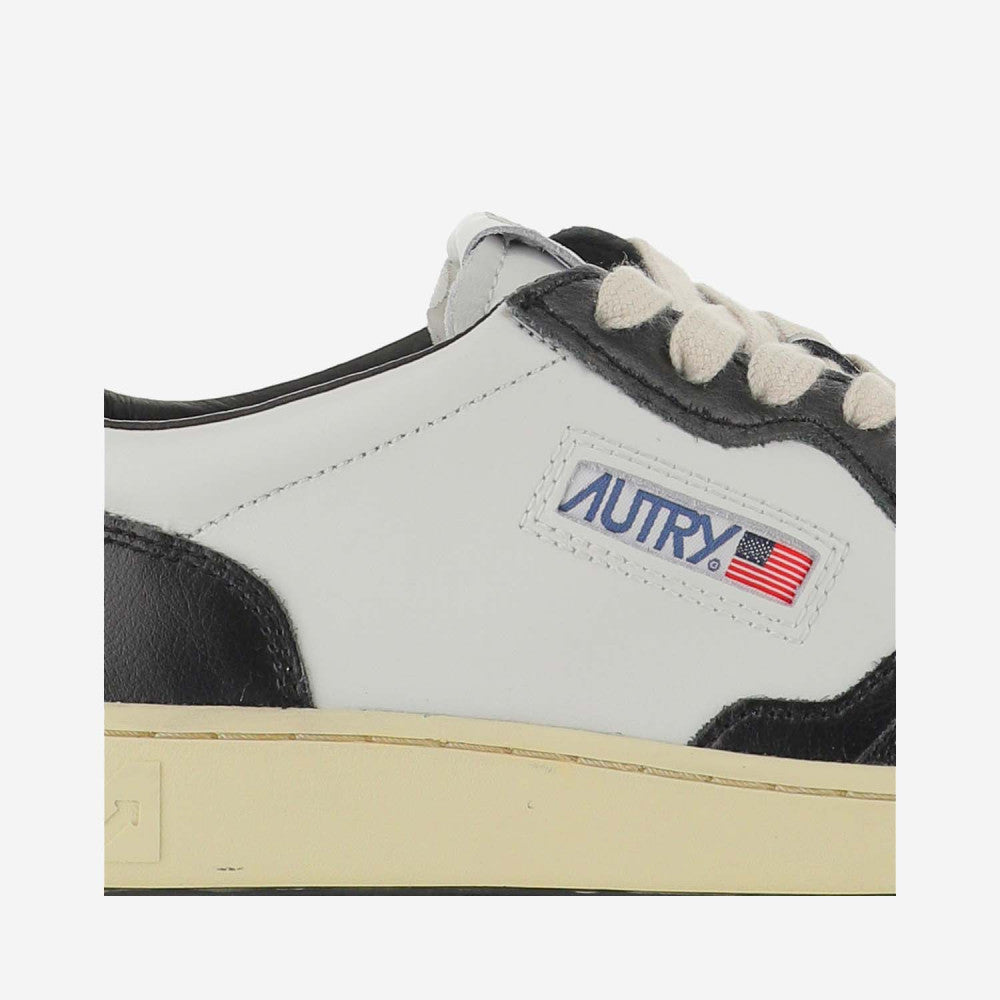 Black White Side Logo Sneakers 5
