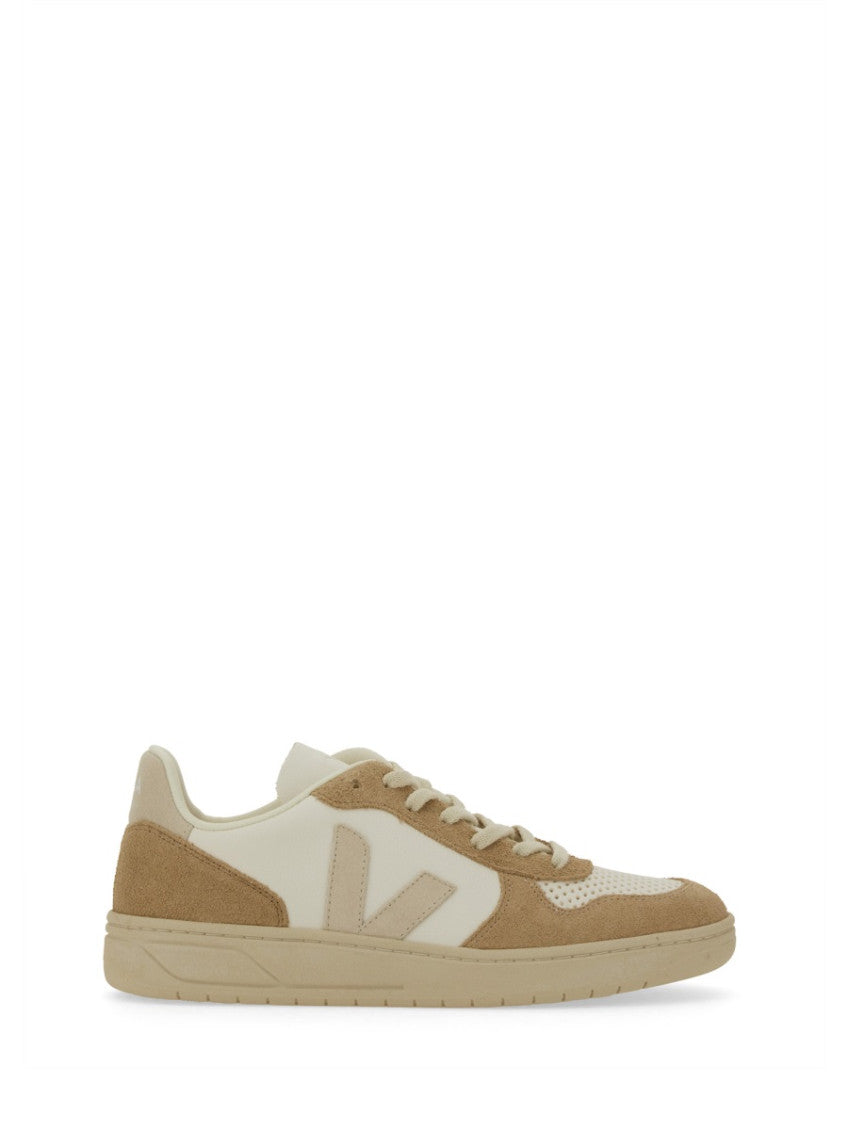 White Logo Sneakers 1