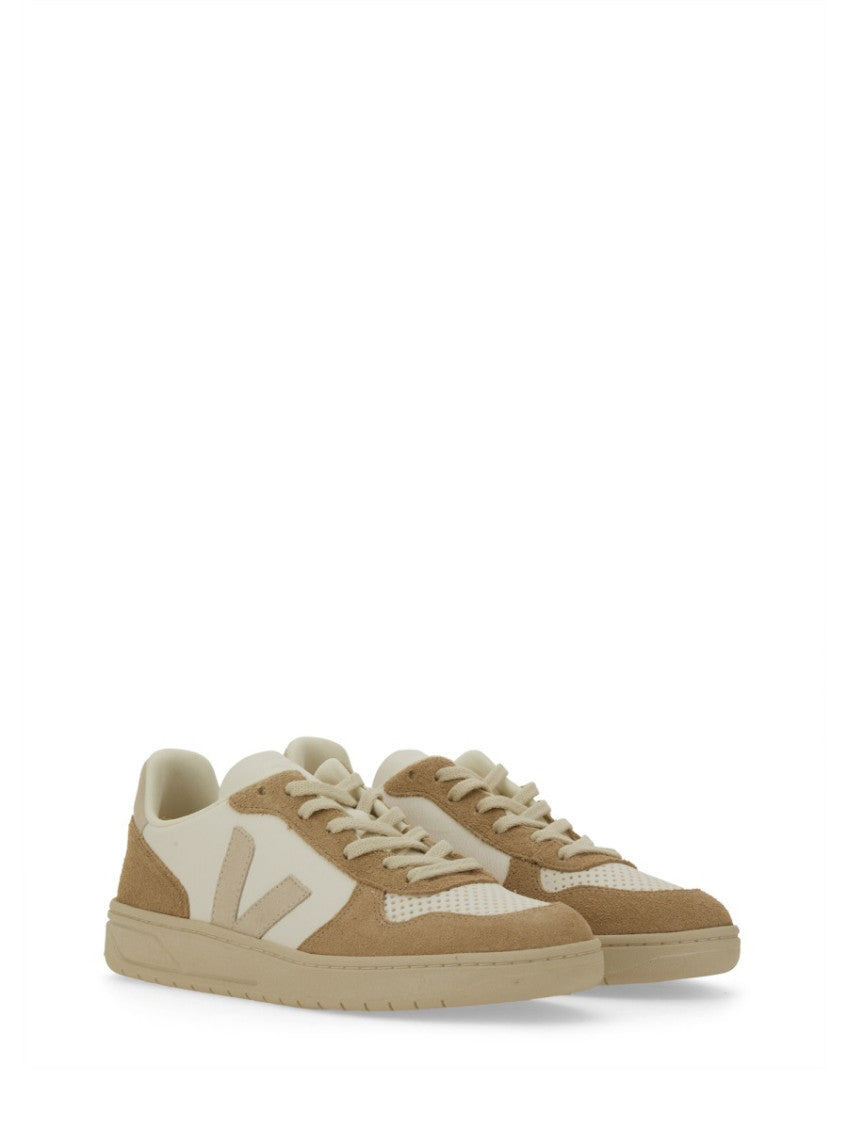 White Logo Sneakers 2