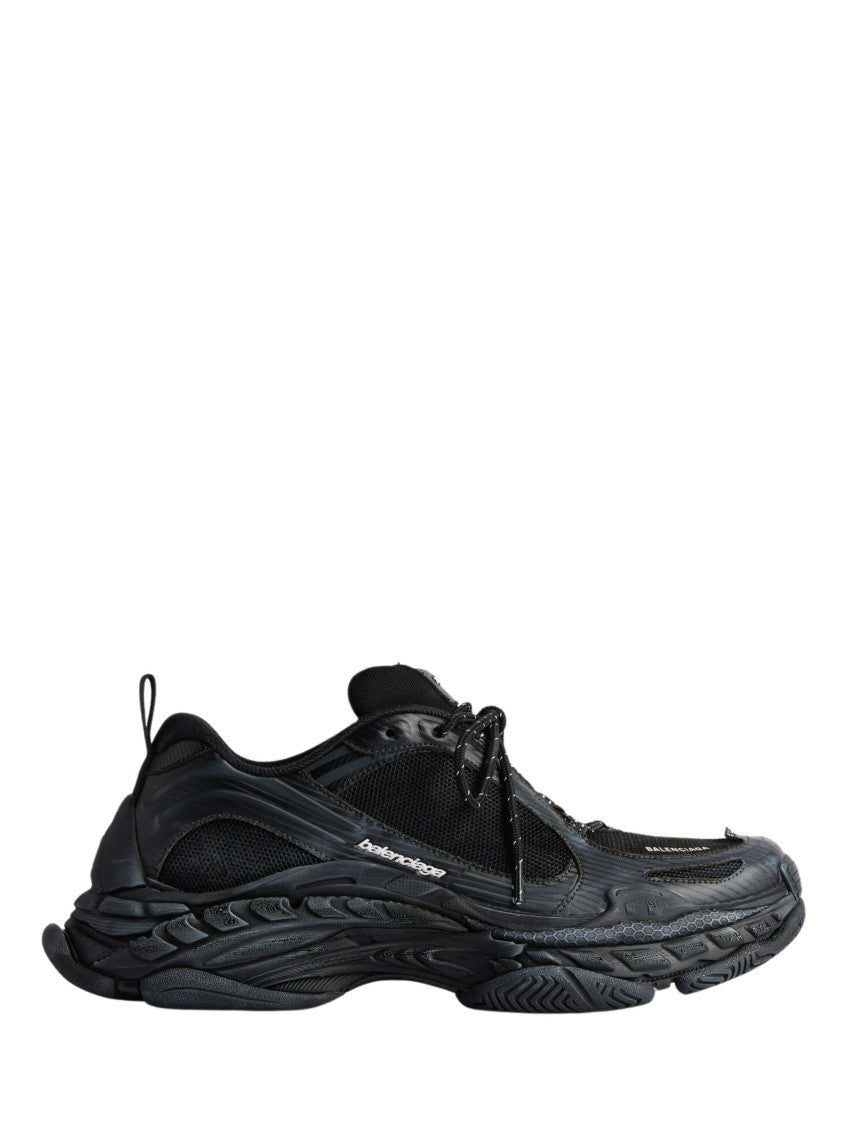 Black Low Top Sneakers 1