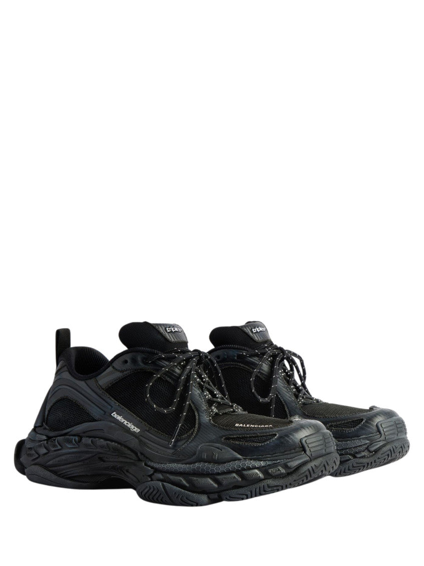 Black Low Top Sneakers 2