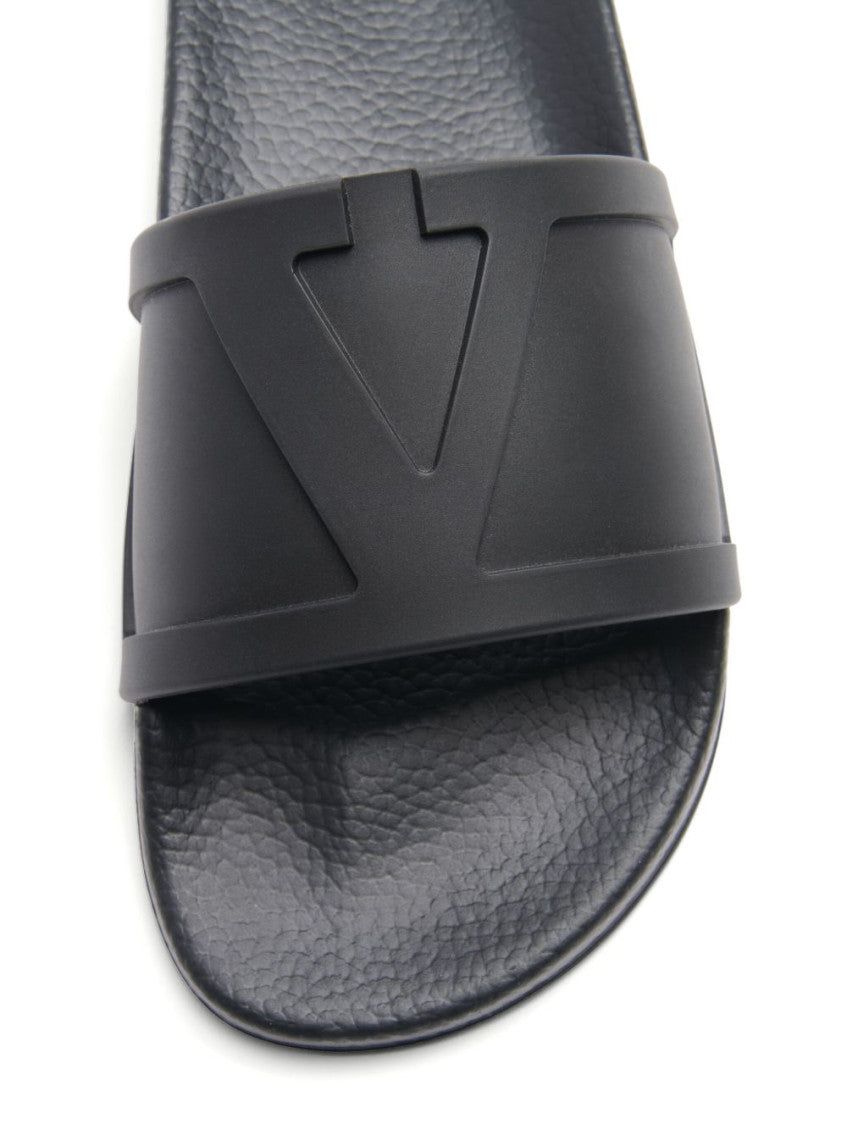 Black Pool Slides 2