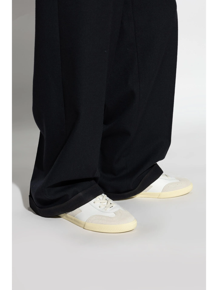 White Logo Sneakers 2