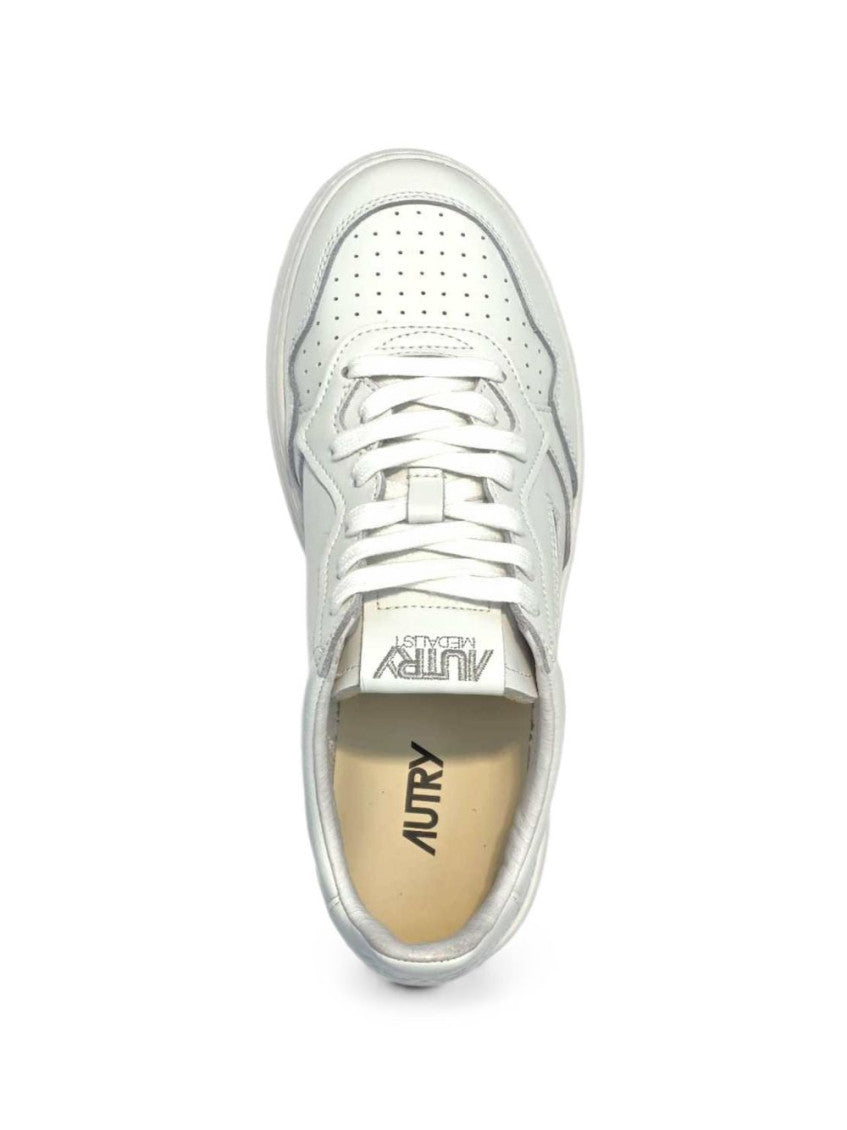White Logo Sneakers 3