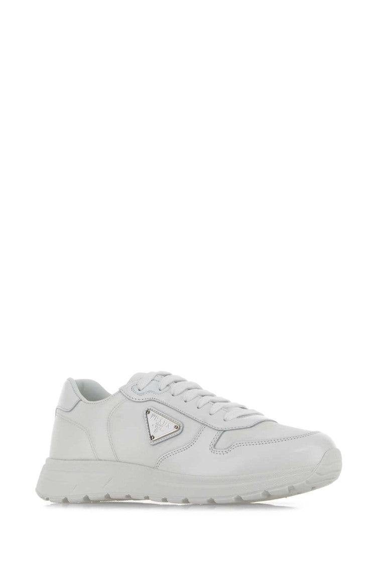 White Logo Sneakers 2