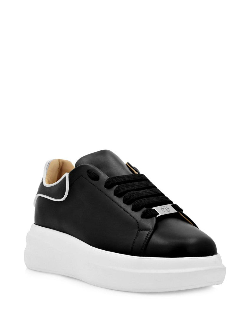 Black Low-Top Sneakers 3