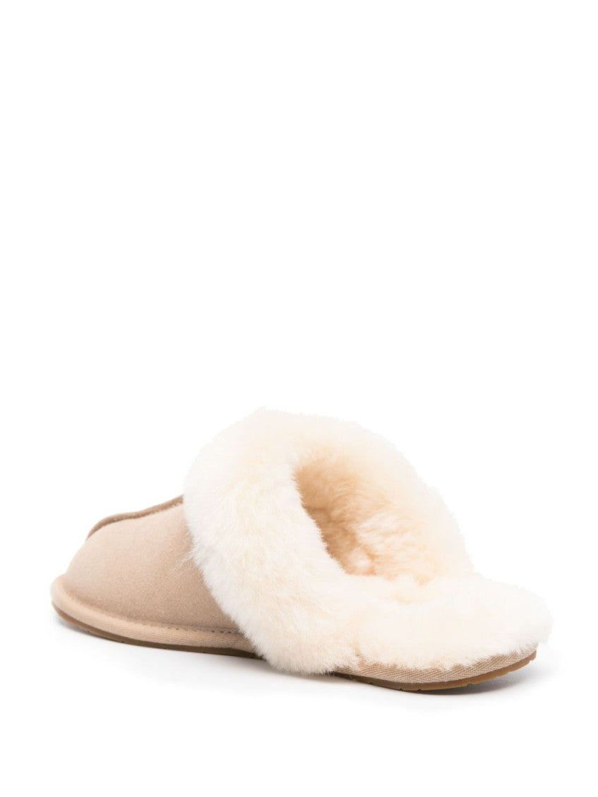 Beige Logo Slides 4