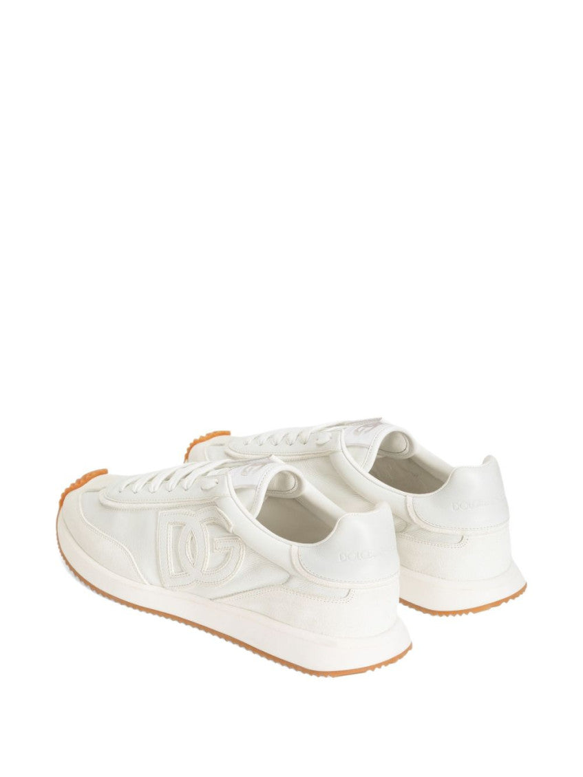 White Logo Sneakers 2